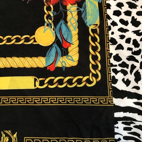 Men’s “Floral Chains“ tee. Sizes Medium, and Large. - Picture 3 of 3